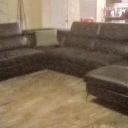 Sofa / Coach/ love seat
