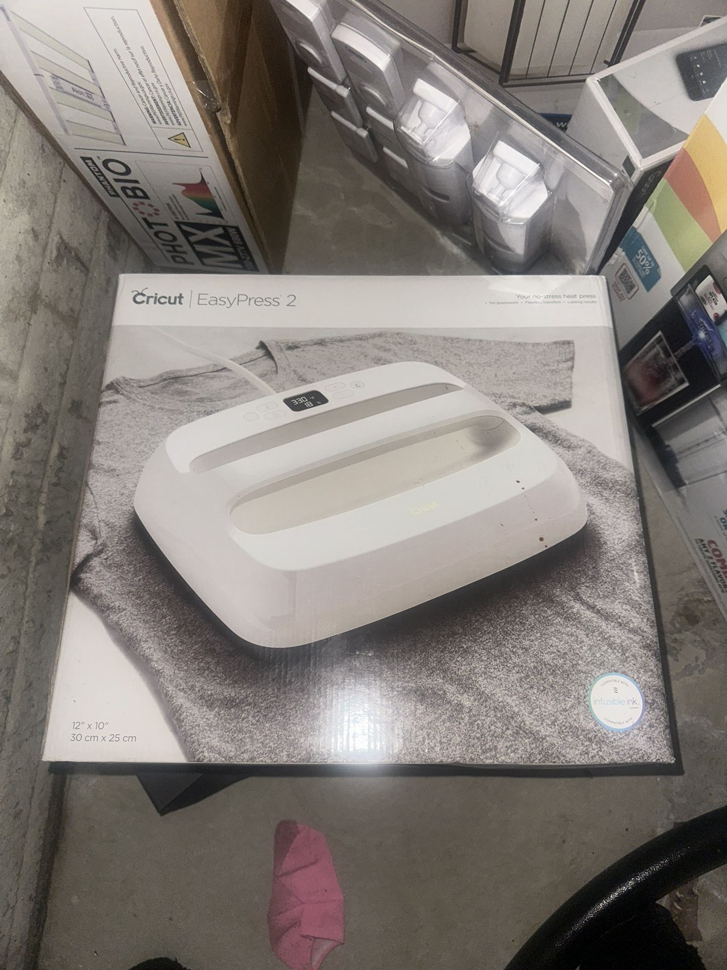 Cricut EasyPress™ 2, Raspberry - 9" x 9"