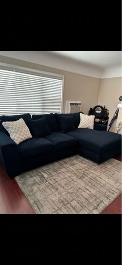 Living Spaces Sectional Custom Sofa & Chase 120” L x 72”W