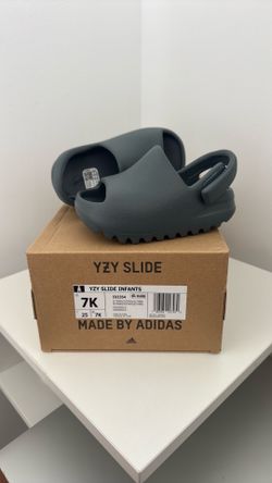 Yeezy Slide Infant Toddler Baby.  Size 7K
