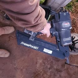 FramePro 651 Pneumatic Framing Nailer