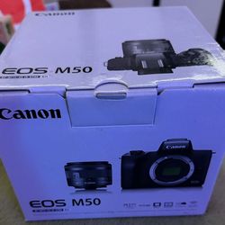Canon EOS M50