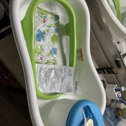 Summer Newborn to Toddler Bath Center 