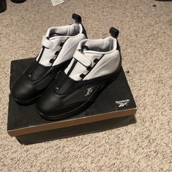 11 U.S. M Reebok Allen Iverson Answer IV
