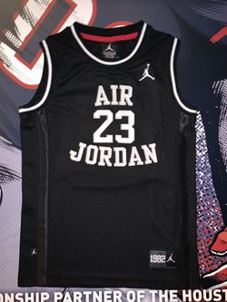 AIR JORDAN 23 Embroidered Jersey Black.Youth Med.