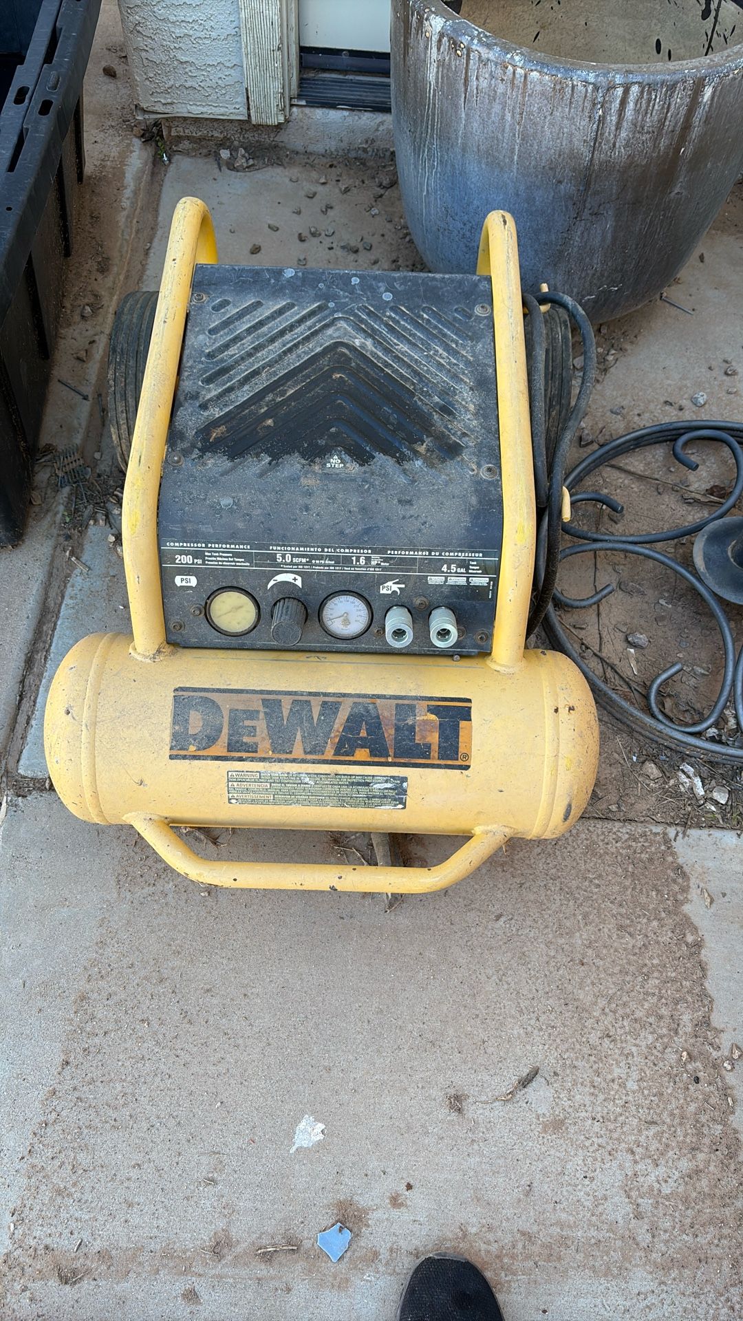 DEWALT Electric Compressor 
