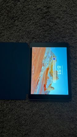 Apple iPad 5th generation 32gb with Smart Cover