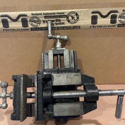 Work bench Drill press Vice