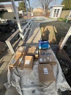 Portable Toilets & Toliet Seat Risers