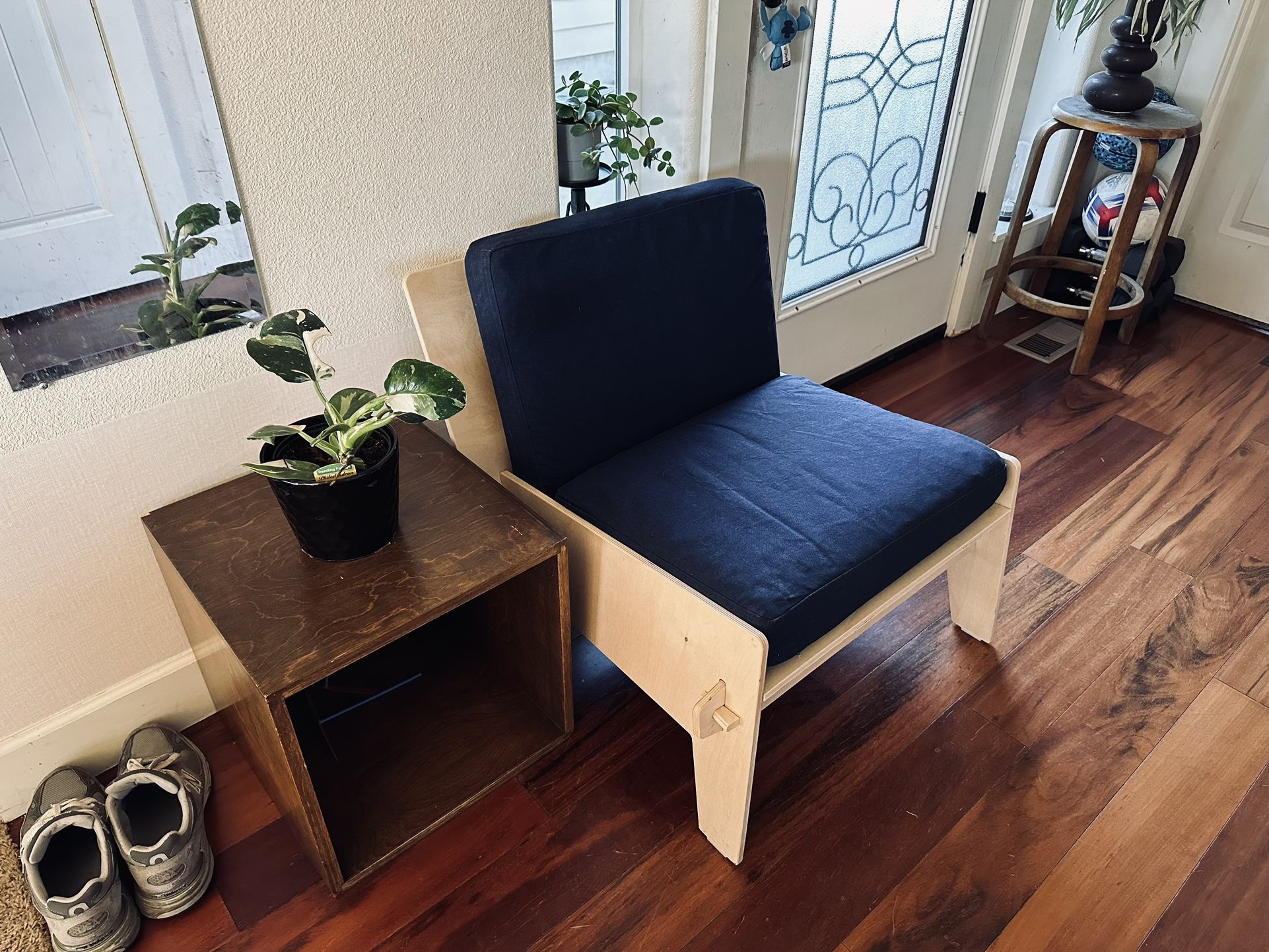 IKEA 2019 Overallt Easy Accent Chair 