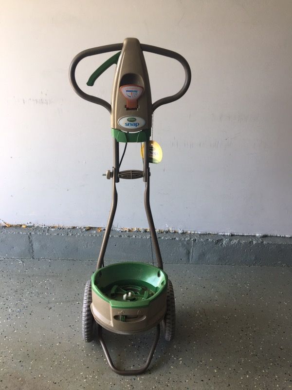 Scotts Snap System Spreader
