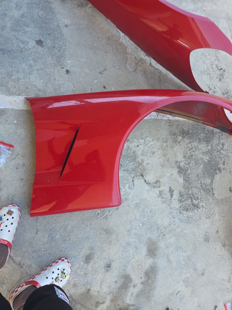 C6 Corvette For Parts Doors Fenders Hood Trunk Rims  Head Lights Tail Lights And Engine Block 