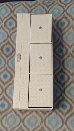Prestige organization/jewelry box