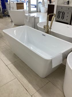 59” freestanding bathtub in white color with steel frame with legs modern design ready for pick up today