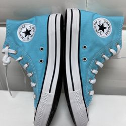Converse Tennis Shoes-Size 8 Women-6.5 Men Like New-$35 No Less-tenis Para Mujer O Hombre 