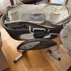 Graco Soothing Baby Rocking Sleeper
