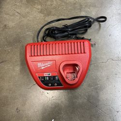 Milwaukee 12 Volt Charger