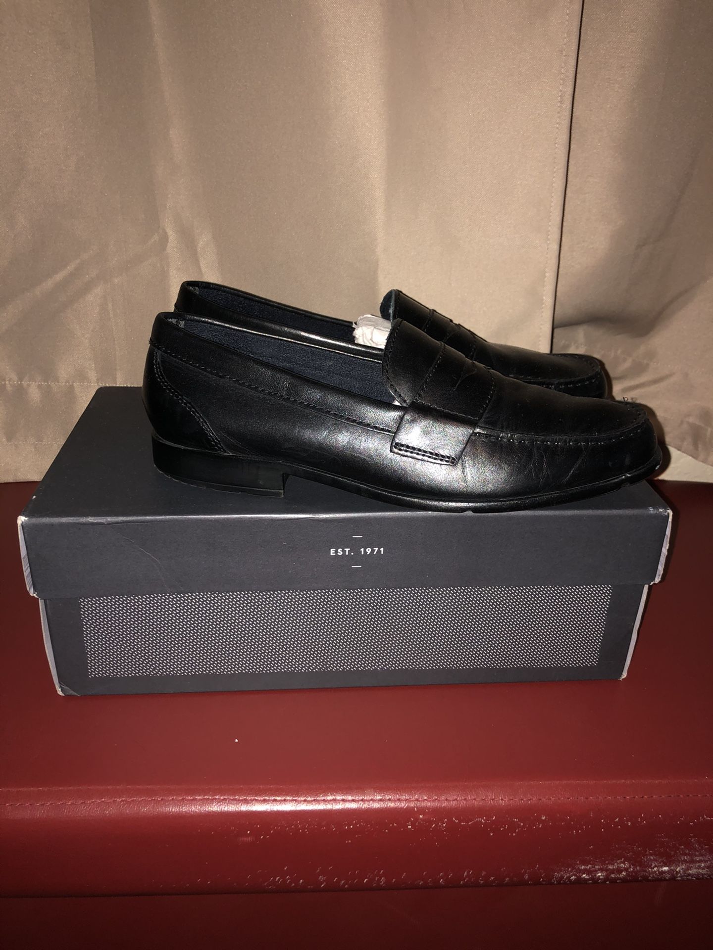 Mens rock port loafers