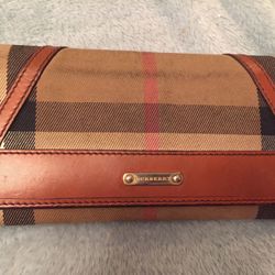 Classic Burberry wallet