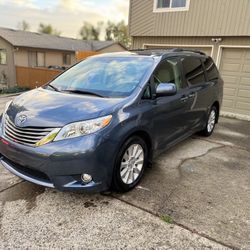2014 Toyota Sienna