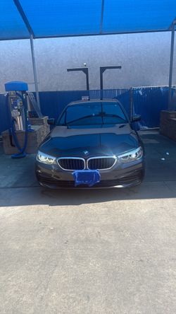 2019 BMW 530e iPerformance – Clean Title – $12,900