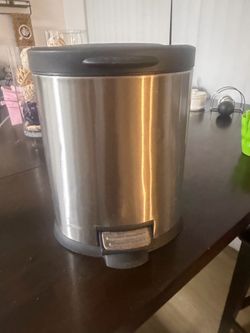 2  botes para basura