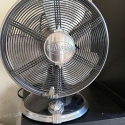 Hunter Oscillating Fan