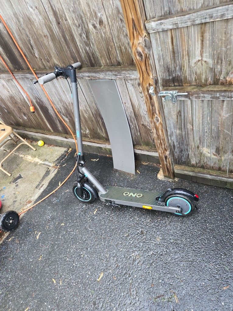 Blue/gray E Scooter The Brand Is QNQ