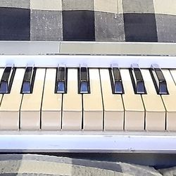 MIDI keyboard 61 