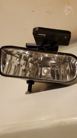 Gmc Sierra fog light driverside