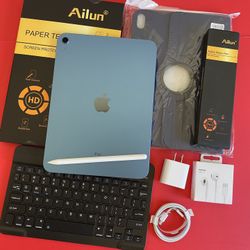 256gb Apple IPad 10th Generation (10.9” Liquid / 2022 model) with pen, keyboard, case & Accessories (warranty 2026) 