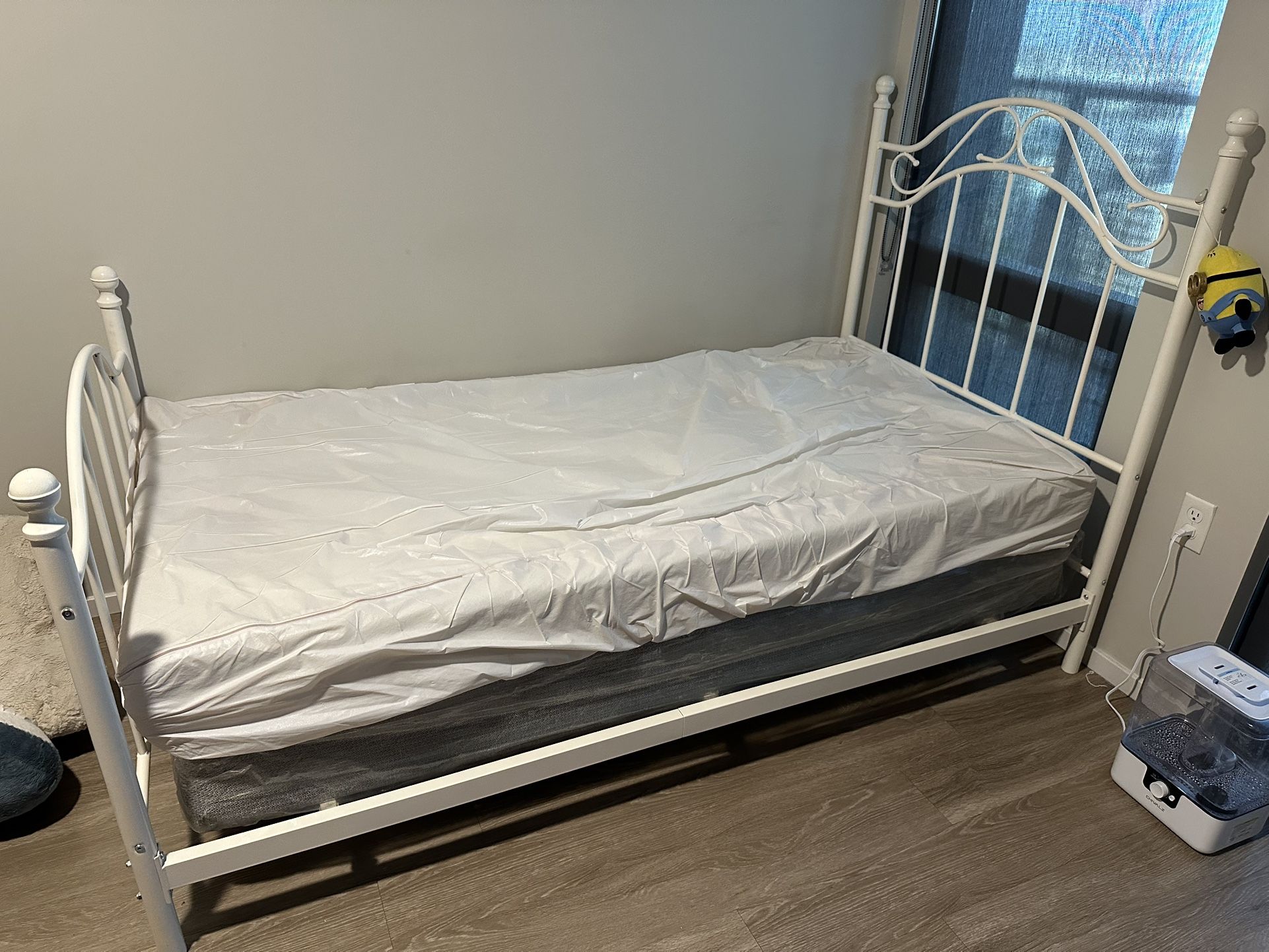 Twin Size Bed