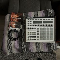 Native Instrument Maschine MIDI Drum Pad