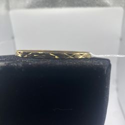 14KYG DIA. CUT BANGLE