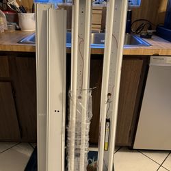 4’ LED TUBE SHOP LIGHTS (2)