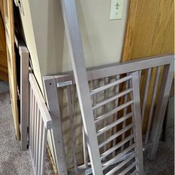 Solid Wood Baby Crib With Toddler Rail 