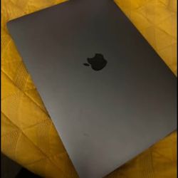 MacBook Pro 13Inch touch Bar 