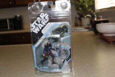 Star Wars 30th Anniversary Concept Luke Skywalker McQuarrie Figure Coin Hasbro