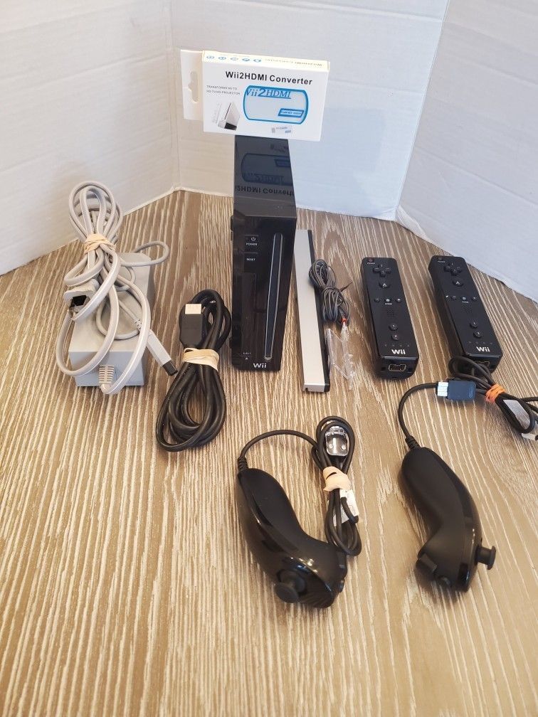 Rare black color Nintendo wii backwards compatible with Gamecube