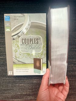 NIV Couples’ Devotional Bible (NEW in Box)