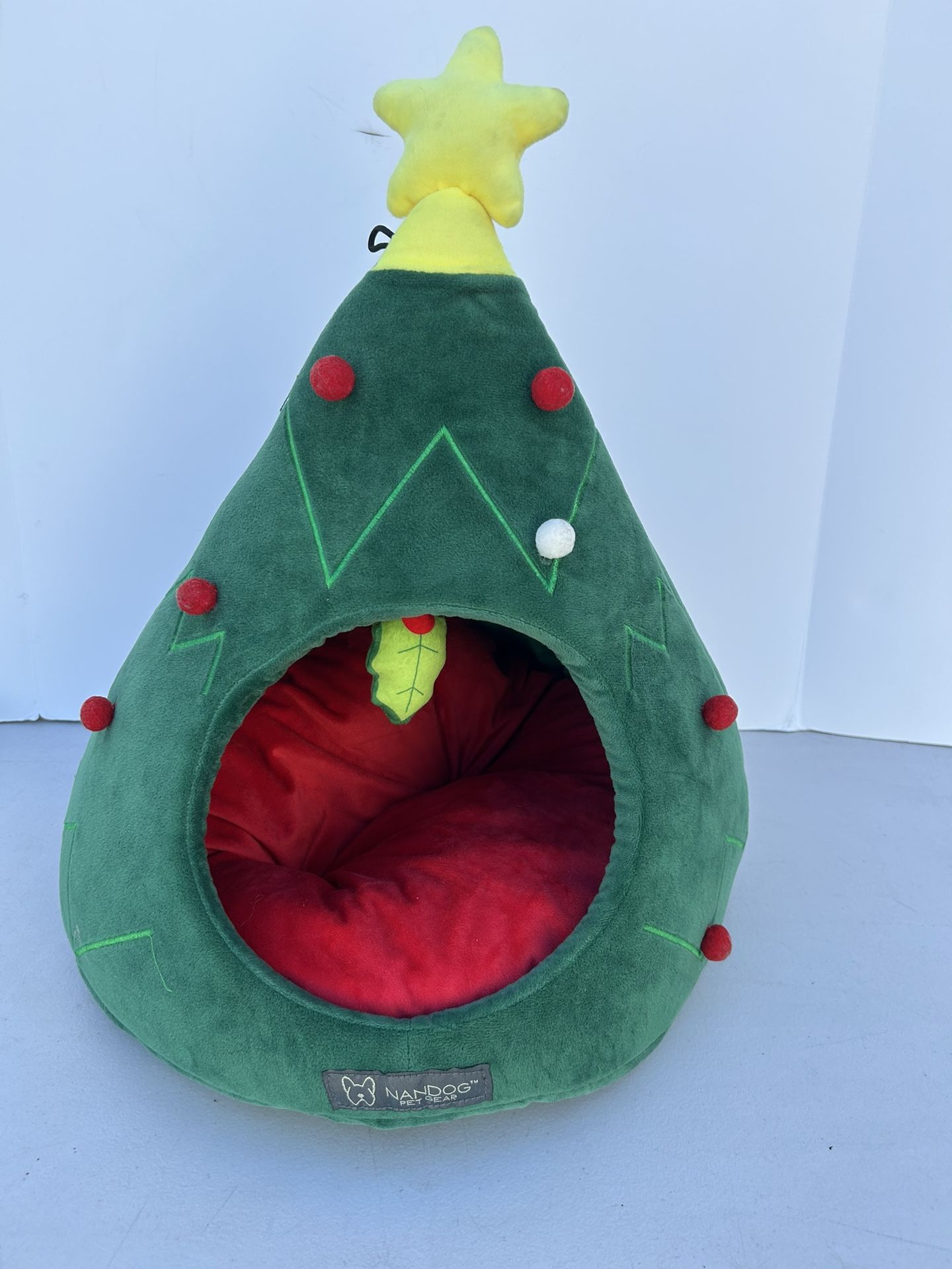 Christmas Tree Dog/Cat Bed