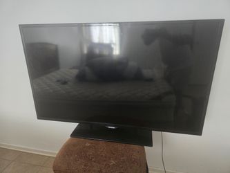 43 n 48 inches tvs