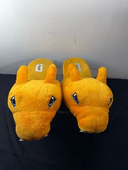 Pokémon Charizard Plush Slippers XL Bioworld Orange Adult