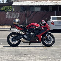 2023 Honda CBR650r