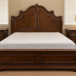 Solid Heavy Wood King Bedroom Set — Bed, 2 Nightstands & Dresser — Queen Creek, AZ