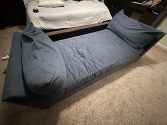 Daybed / Couch $100