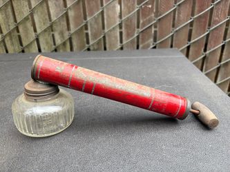 Vintage R.E. Chapin 63A Red Metal Bug Sprayer