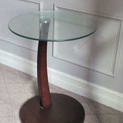 Accent Table with tempered Glass