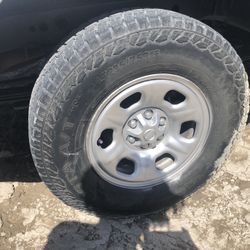 2005 Nissan Frontier Full Wheel Set