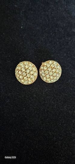 Vintage domed rhinestones Trifari earrings, 1"